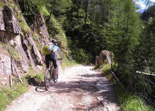 mountain biking in costa rica